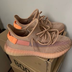 Yeezy 350 Clay
